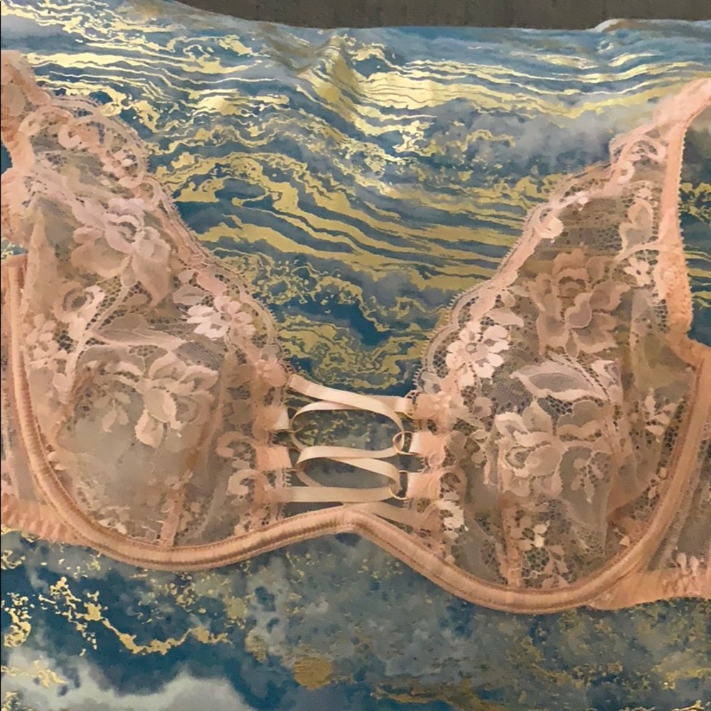 Bra 34 D, mint condition